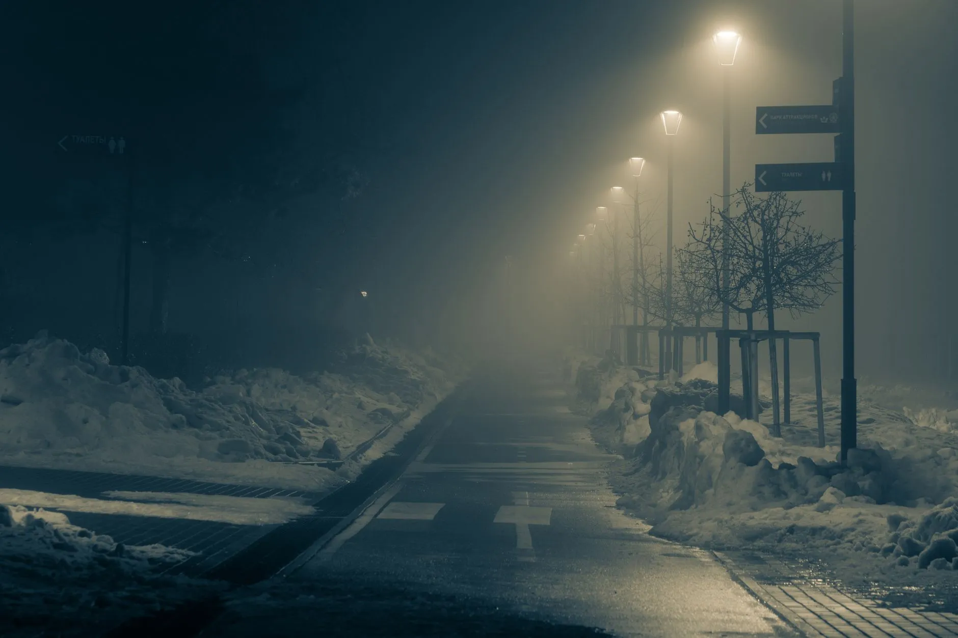 高层建筑夜景照明方案设计要点与节能技术解析