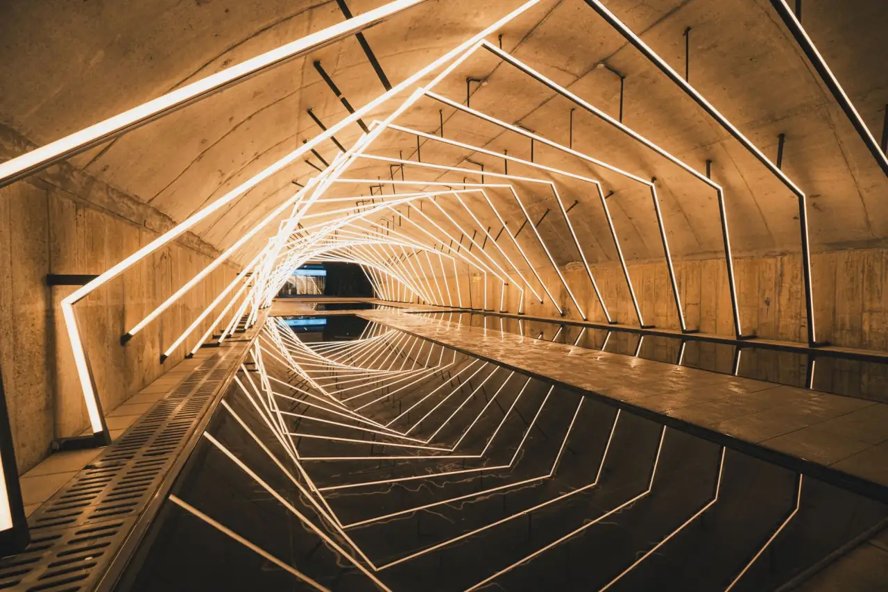 不同建筑立面材质下的LED洗墙灯选型对比与安装技术分析正文配图 2