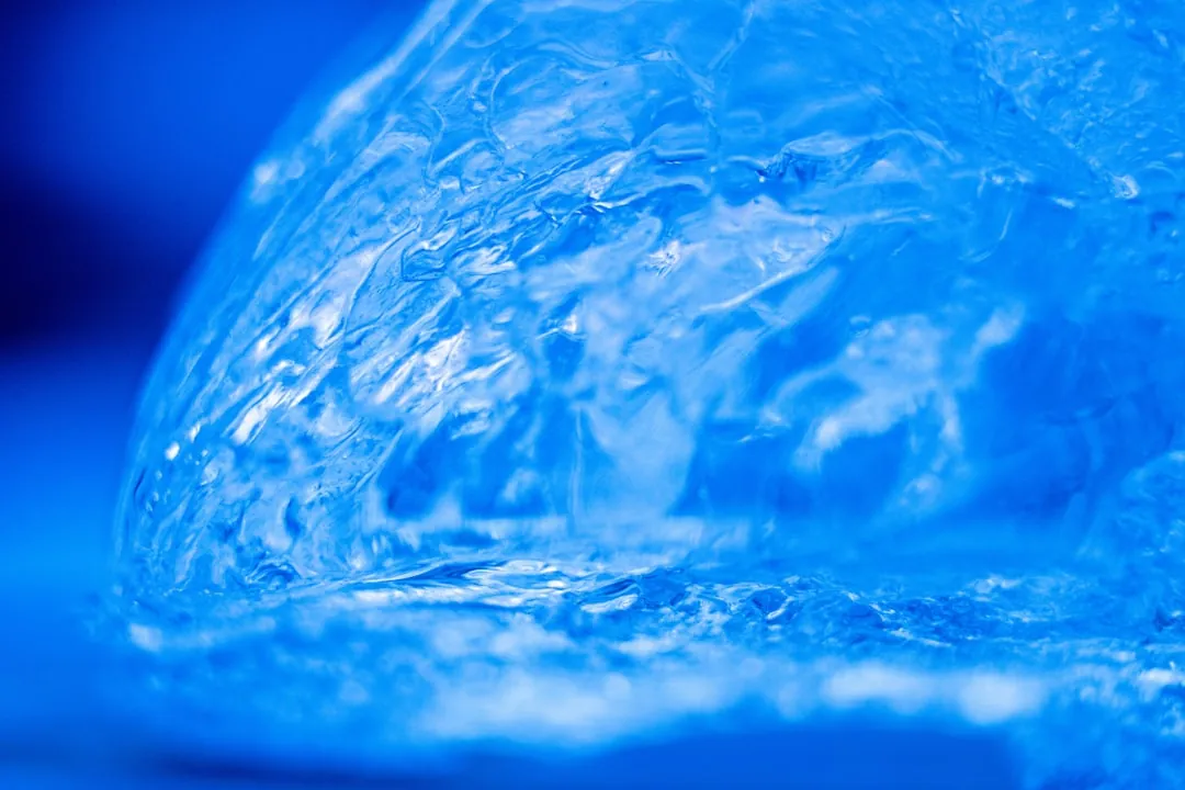 LED洗墙灯与点光源在商业综合体中的选型与安装对比