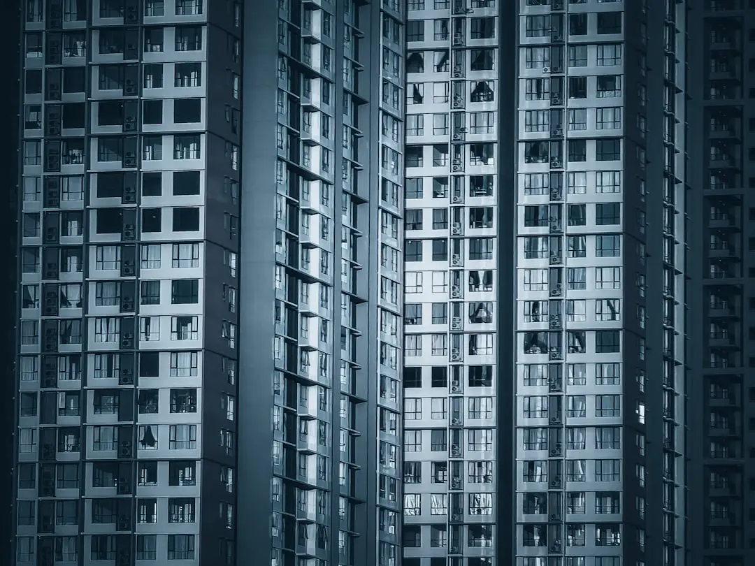 建筑亮化项目中LED洗墙灯与点光源的选型搭配要点