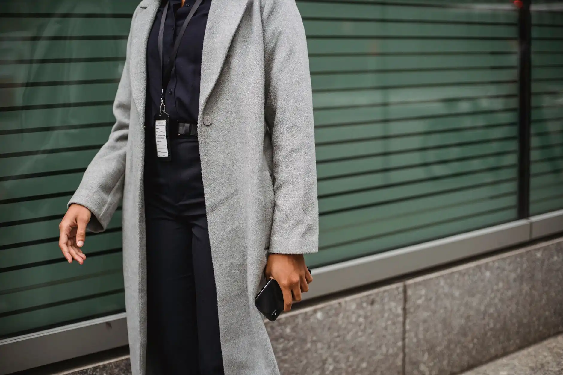 商业建筑夜景照明方案设计：点光源与洗墙灯的组合策略