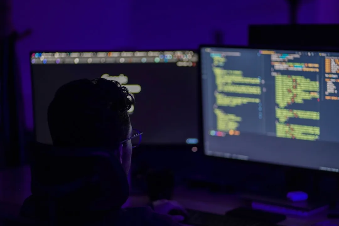 LED洗墙灯与点光源在夜景工程中的选型对比分析